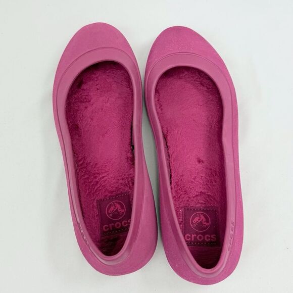 CROCS Mammoth Soft Fur Footpad Ballet Flat in Pomegranate - Picture 8 of 16